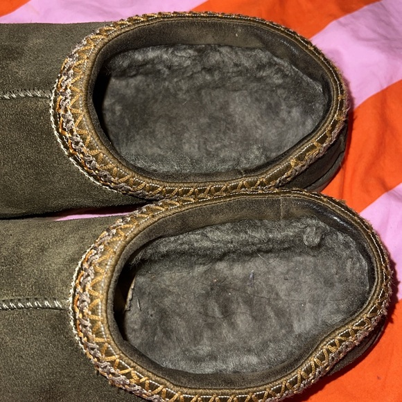 UGG Tasman Women’s Burnt Olive women’s size 9 - Picture 9 of 10